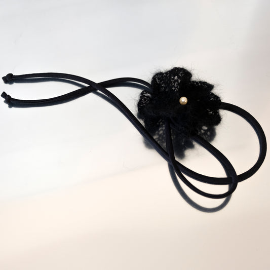 Tied up Water Lily (Black)